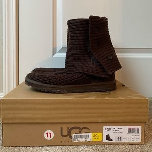 UGG AUSTRALIA Classic Cardy Boot - size 11